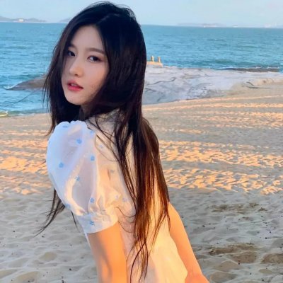 不装了，我比英雄还强